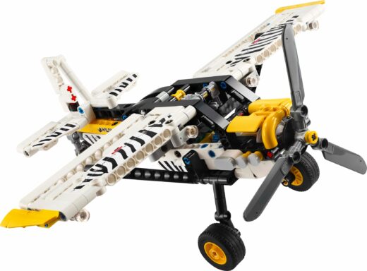 LEGO Technic Junglevliegtuig 42198 met zebraprint, propeller en zichtbare motoronderdelen