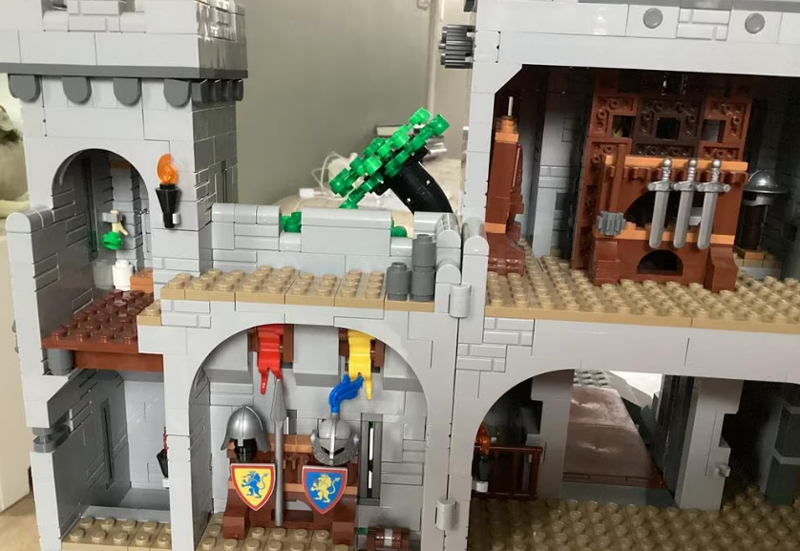 LEGO Lion Knights Castle
