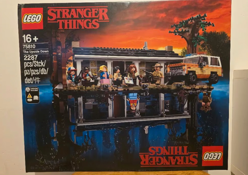 LEGO Stranger Things The Upside Down 75810